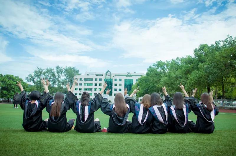 吉林民办本科学费曝光!普通、艺术、中外合作各不同,开销也不少