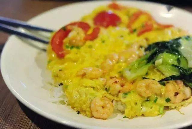 这些大学食堂超火!黄金玉米烙、麻辣烫、红烧肉等美食别错过