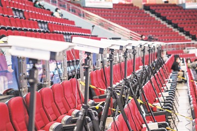 北京冬奥会测试活动：新技术亮相，冰球观赛体验升级