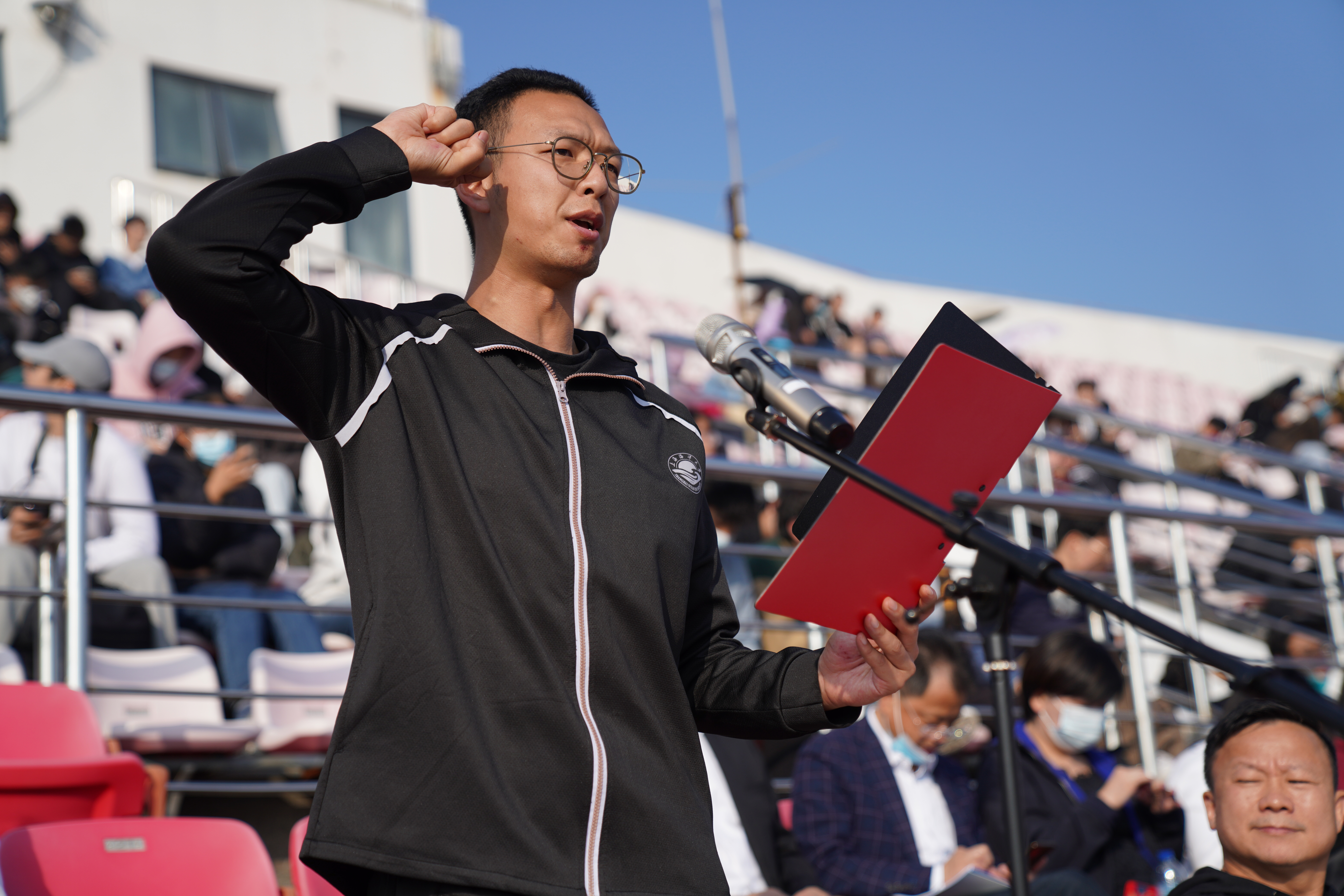 2022年上海海洋大学运动会隆重开幕,领导师生齐聚