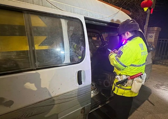 北京交管部门多措并举保障2026年春运交通安全有序