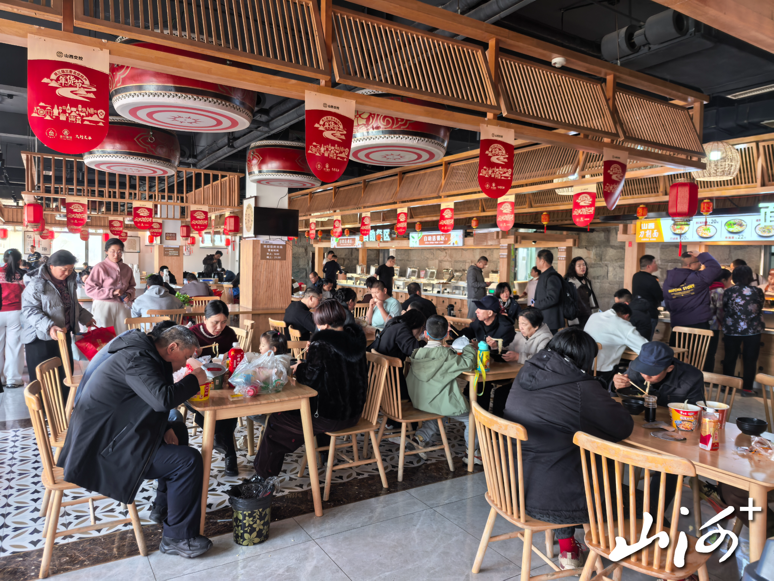 山西高速服务区大变样，特产文创成亮点，销售额创新高