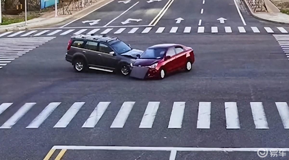 路口、分道口、弯道:违章高发地段,开车经过要警惕